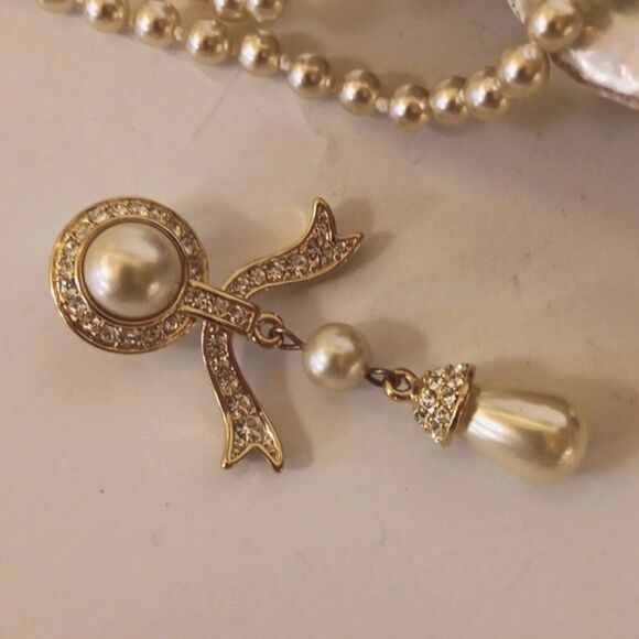 Princess Michaela Von Habsburg Pendant and Necklace.Old Money, Quiet Elegance - Picture 9 of 13